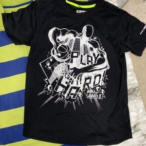 And1 play hard graphic tee
